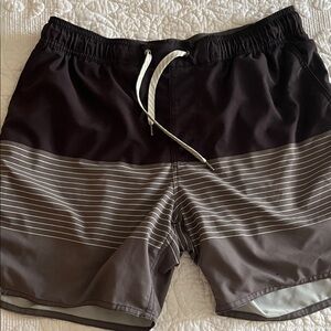 Vuori Men's Black and Gray Athletic Shorts